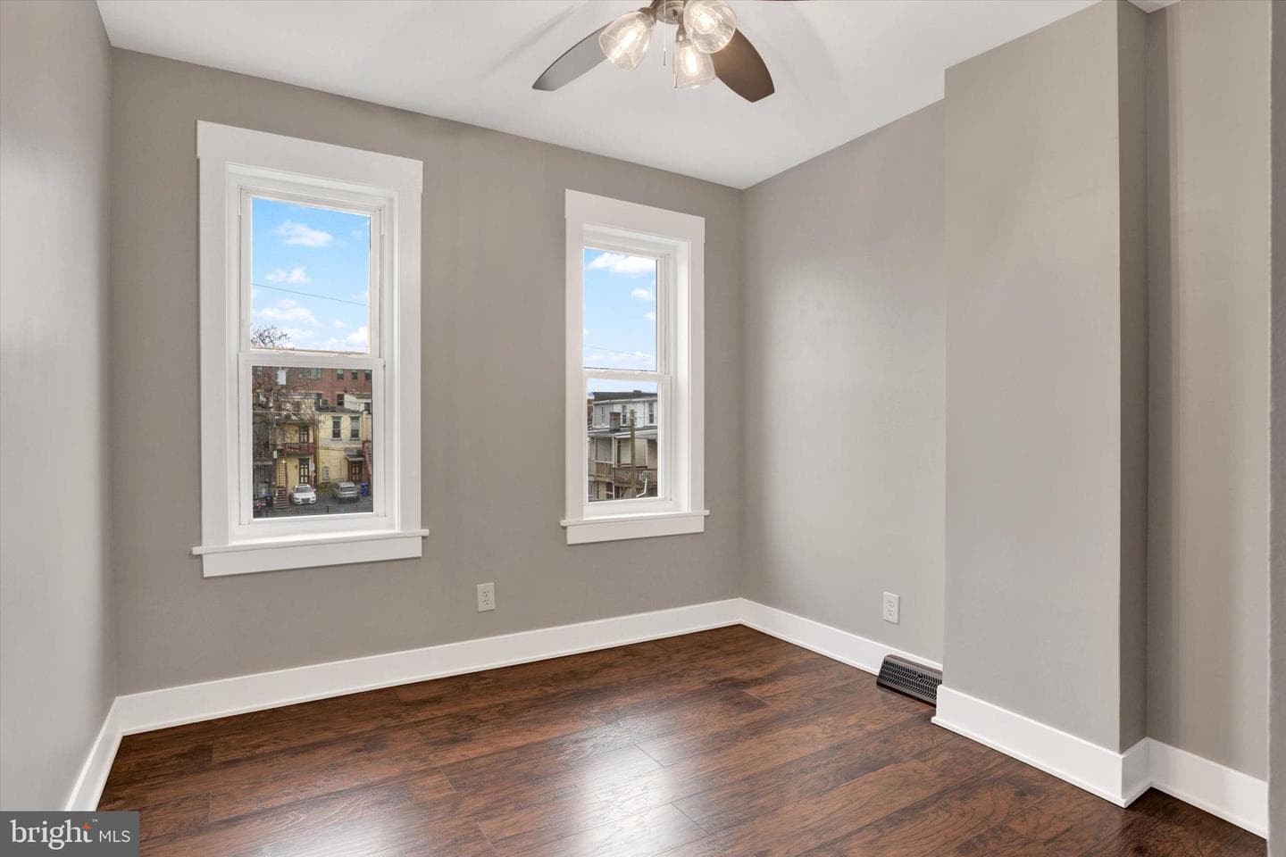 1425 William Street photo 19