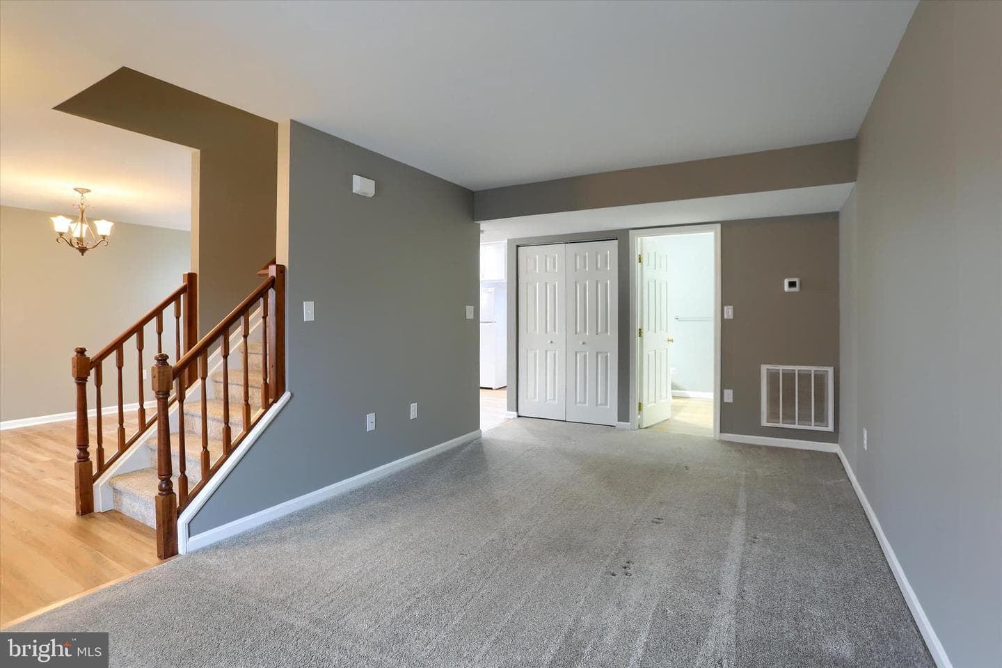 261 Saddle Ridge Drive photo 5