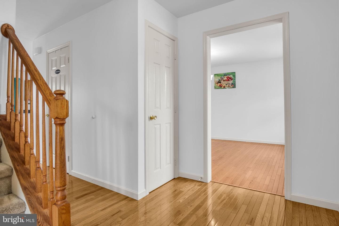 554 Yale Street photo 16