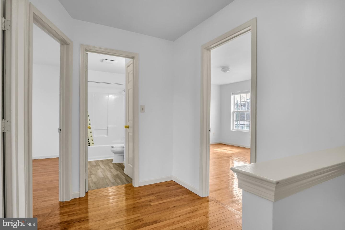 554 Yale Street photo 29