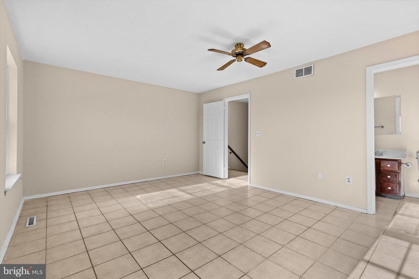1157 Wintertide Drive photo 16