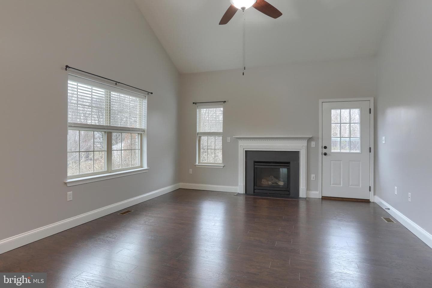 201 Tiverton Lane photo 7