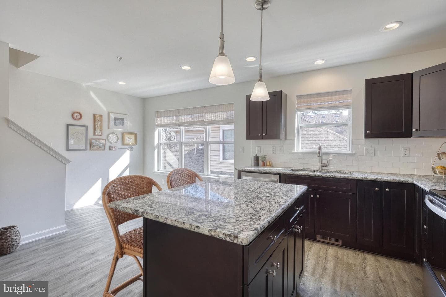 125 High Pointe Drive photo 13