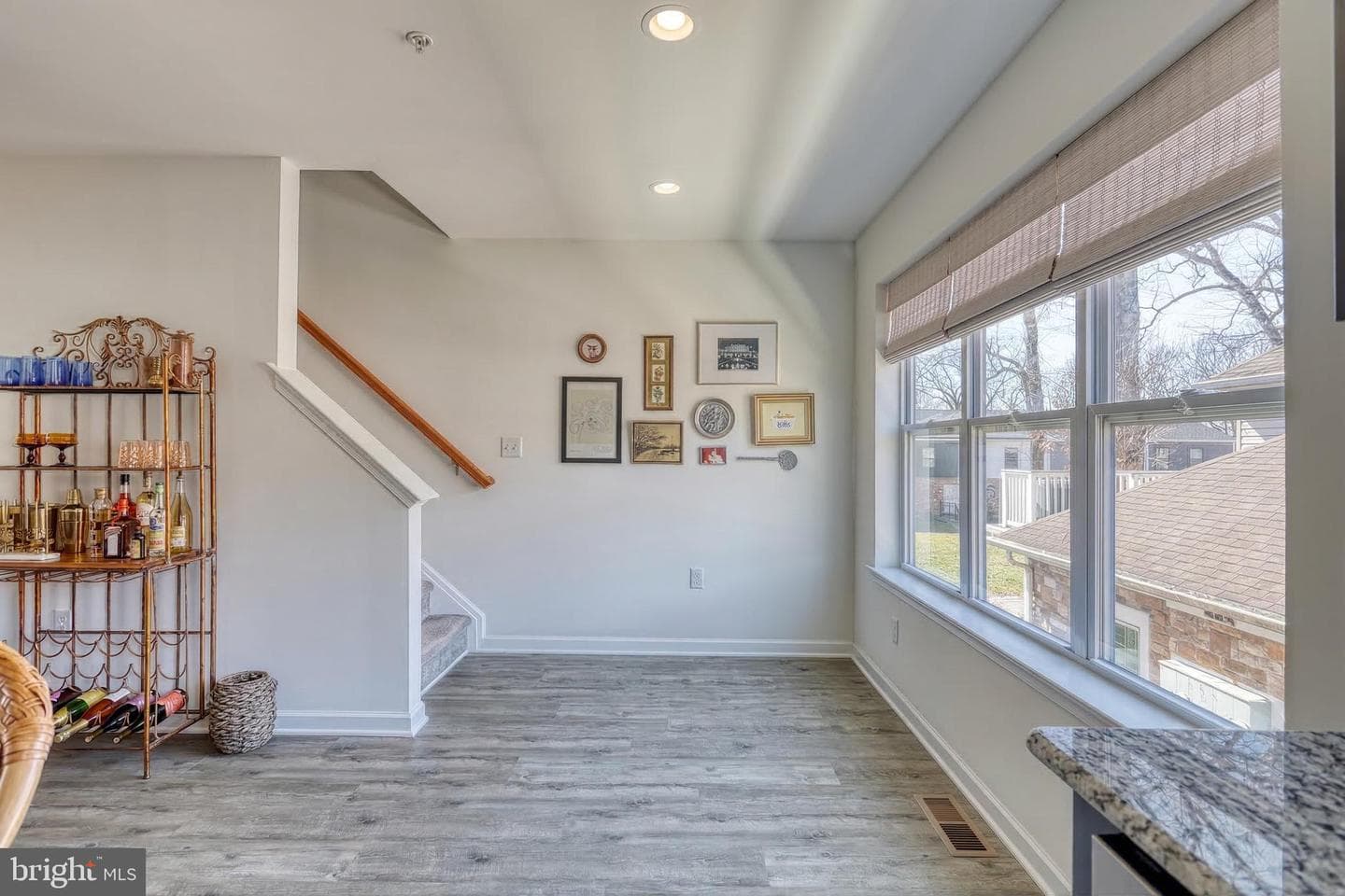 125 High Pointe Drive photo 15