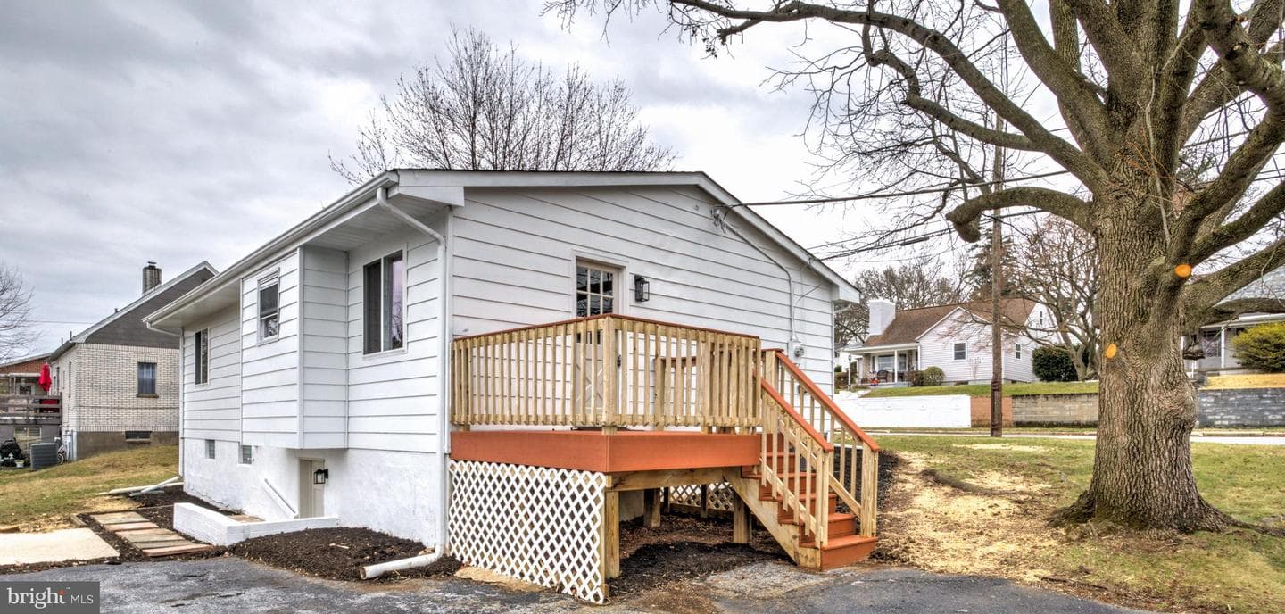 2900 Butler Street photo 29