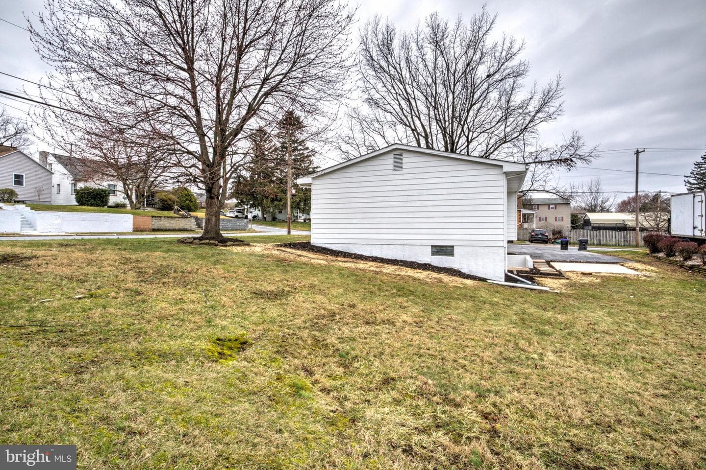2900 Butler Street photo 30