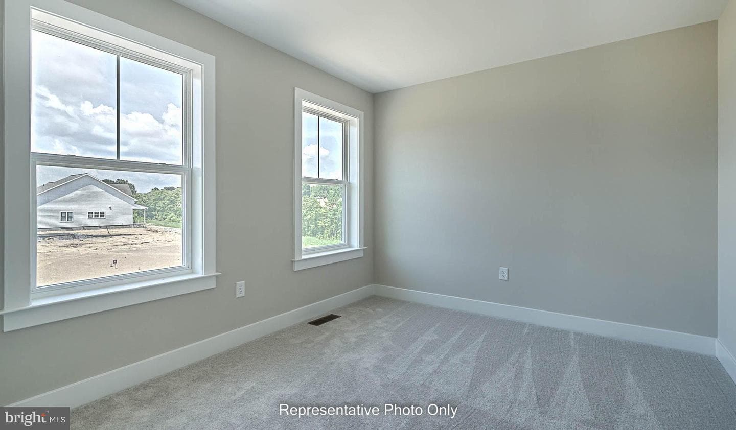2420 Hawthorne Drive photo 24