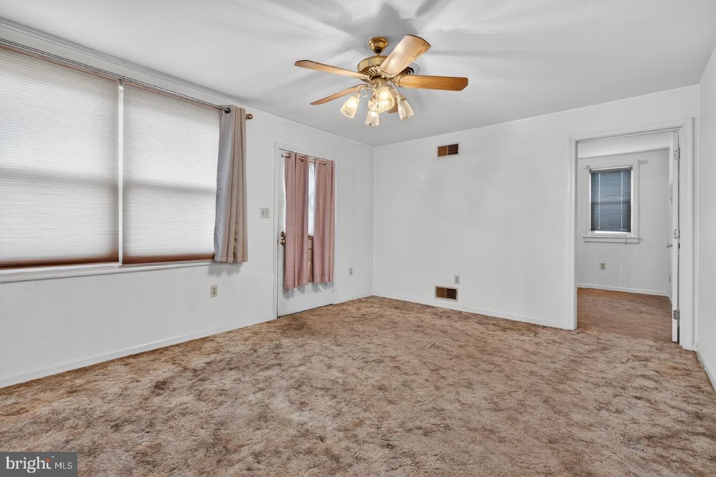 205 Peach Street photo 5