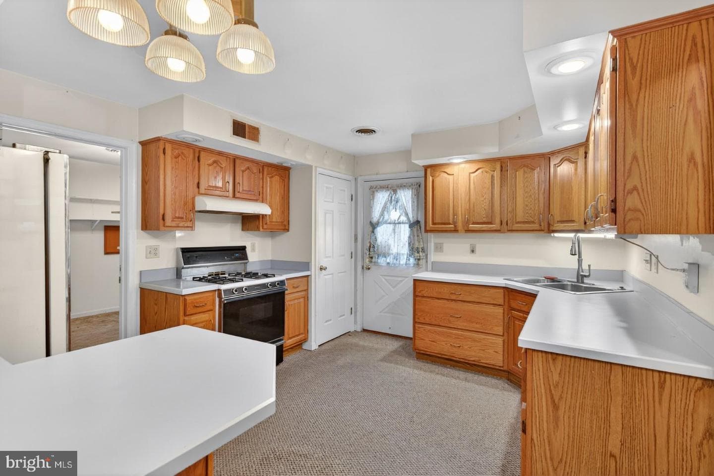 205 Peach Street photo 8