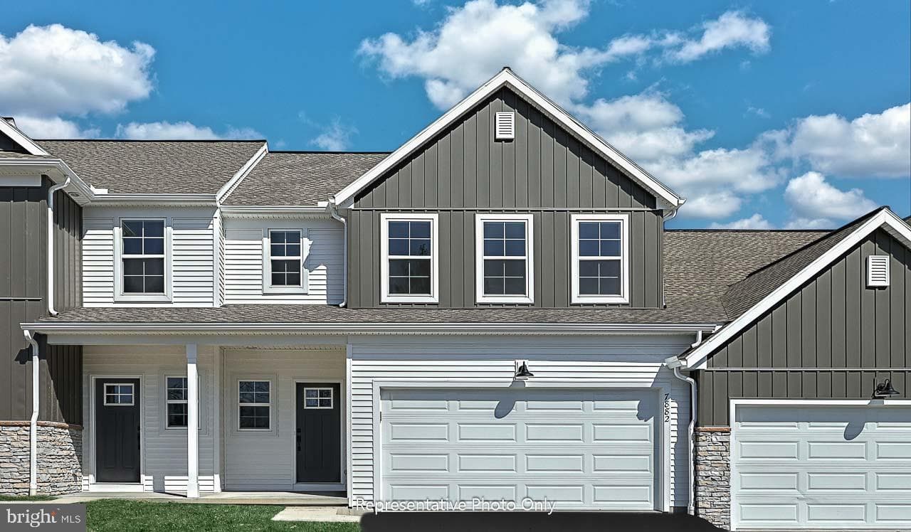7839 Oak Brook Drive, Harrisburg