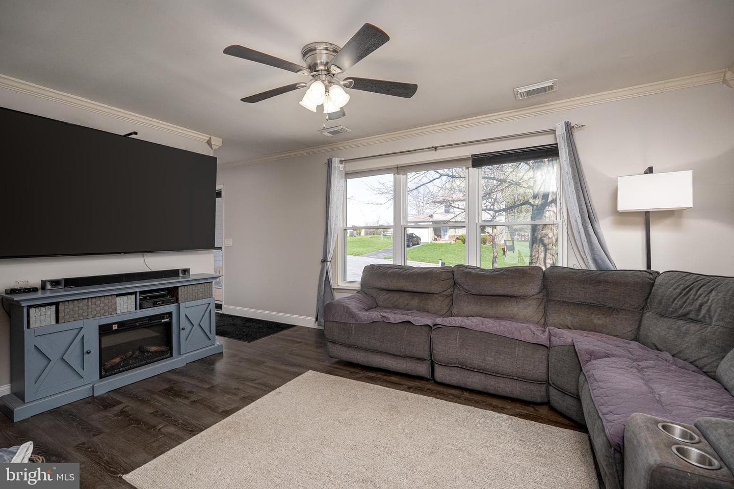 799 Martin Lane photo 12