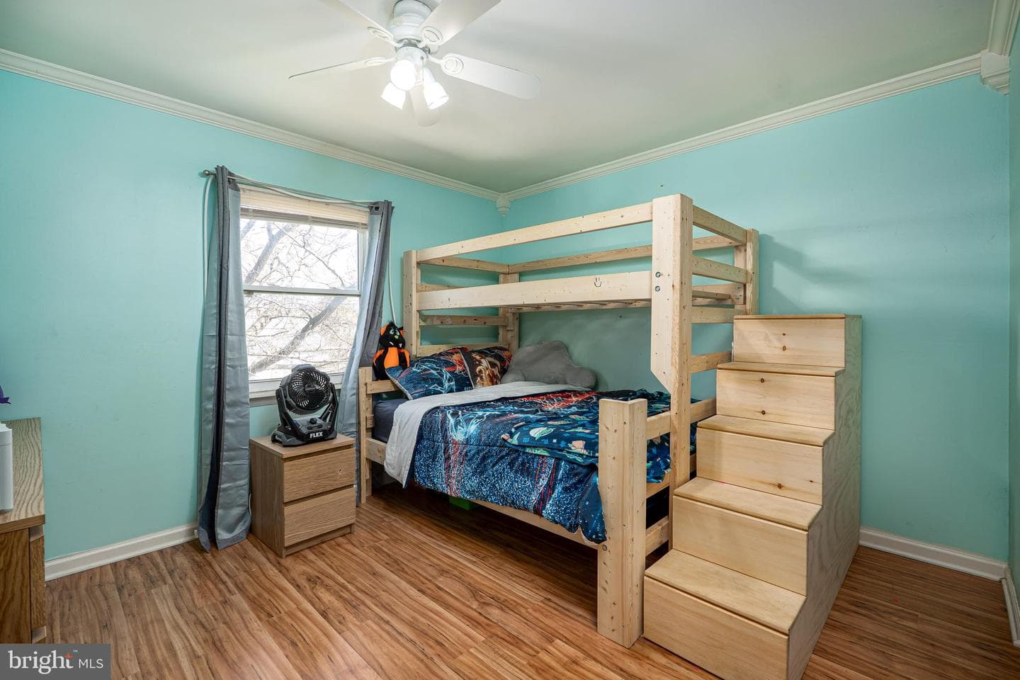 799 Martin Lane photo 21