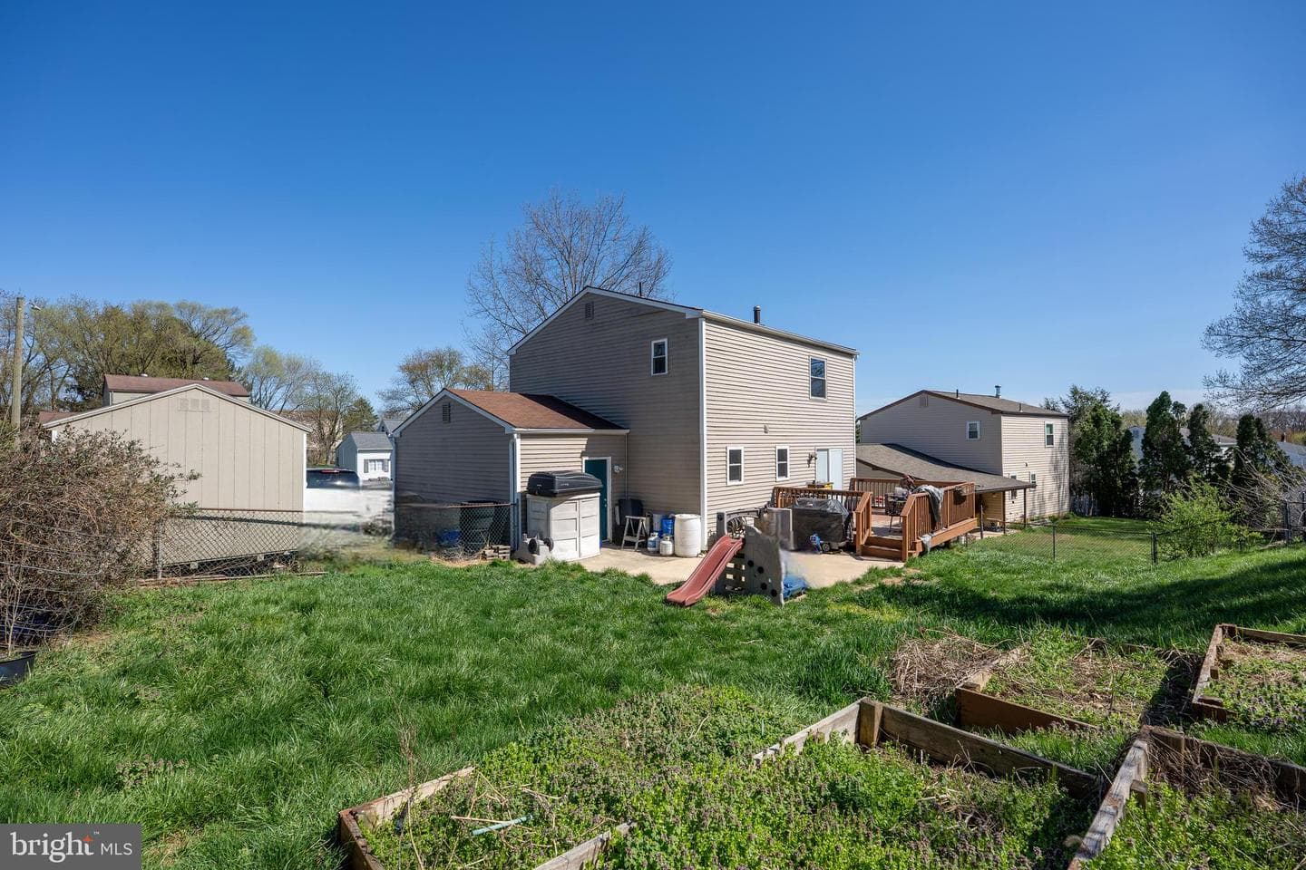 799 Martin Lane photo 32