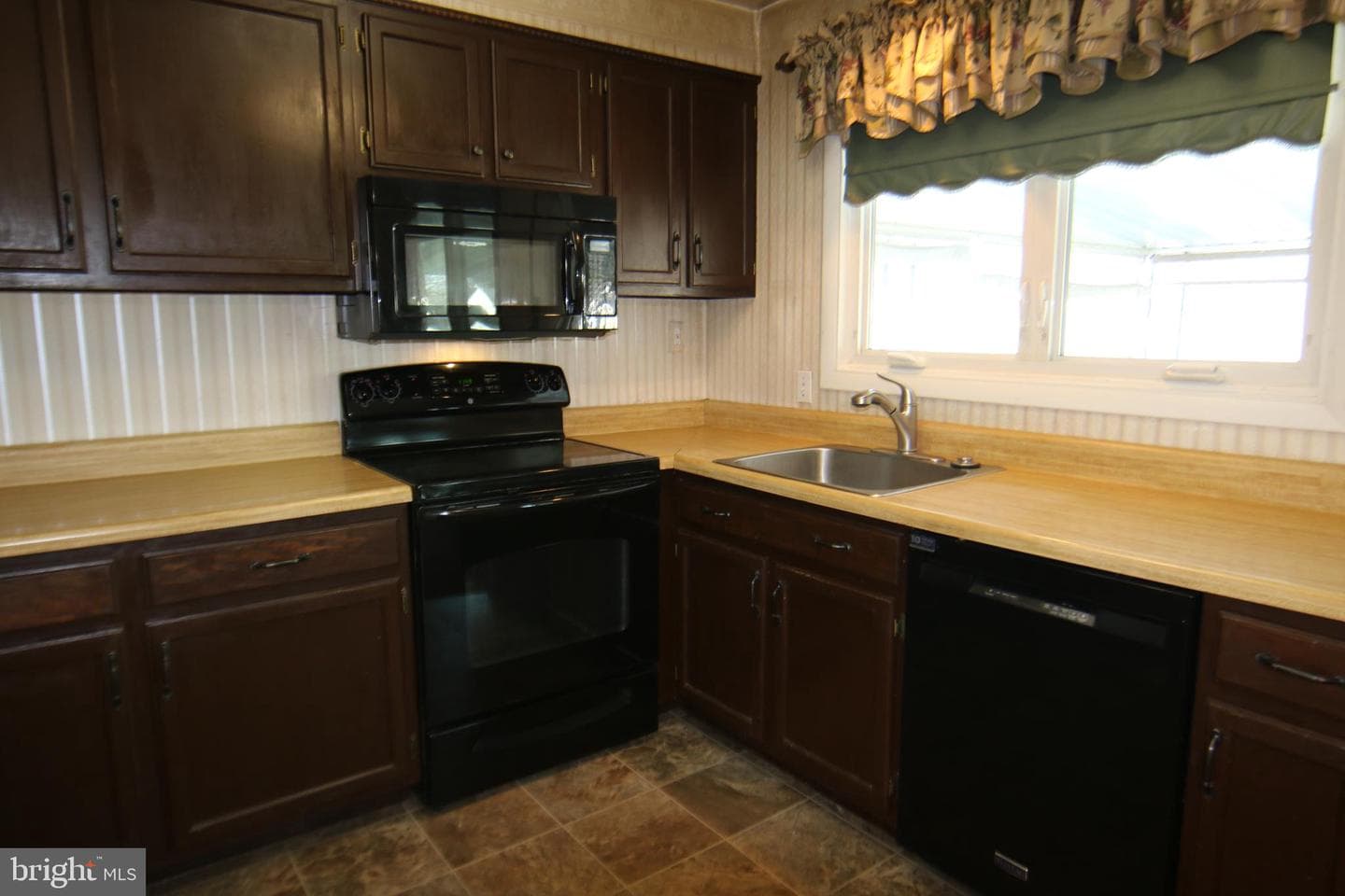 4856 Springtop Drive photo 8
