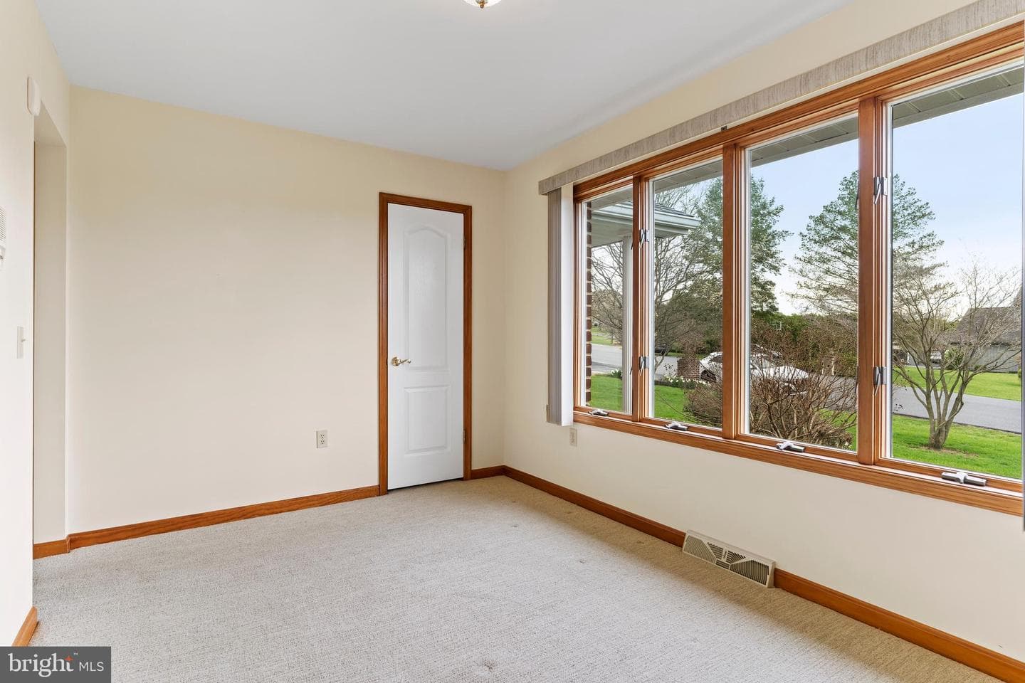 6365 N Huntsmen Dr. photo 19