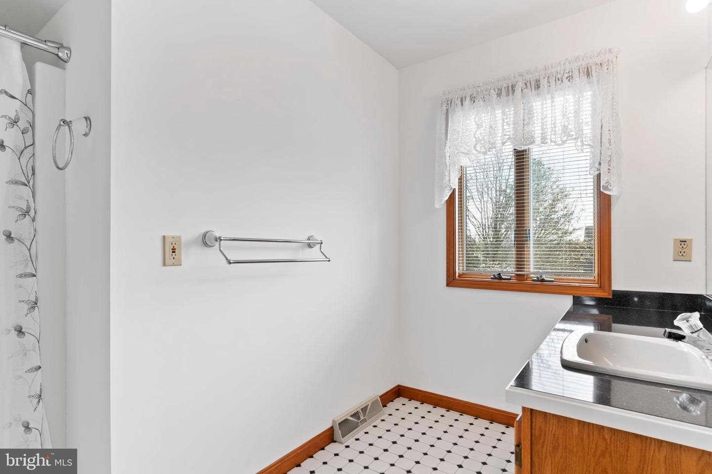 6365 N Huntsmen Dr. photo 34