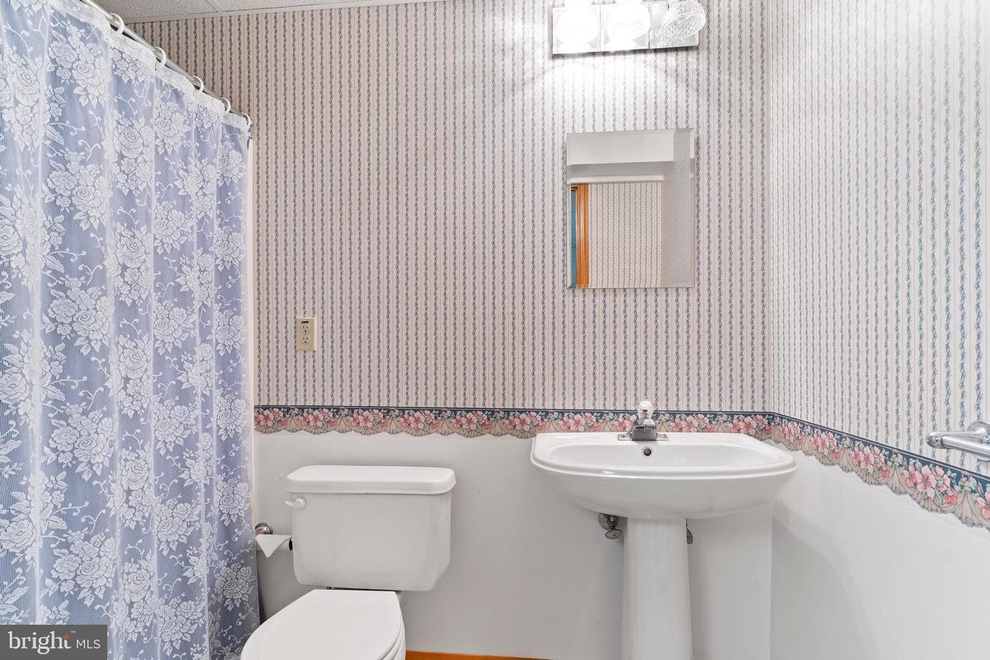 6365 N Huntsmen Dr. photo 41