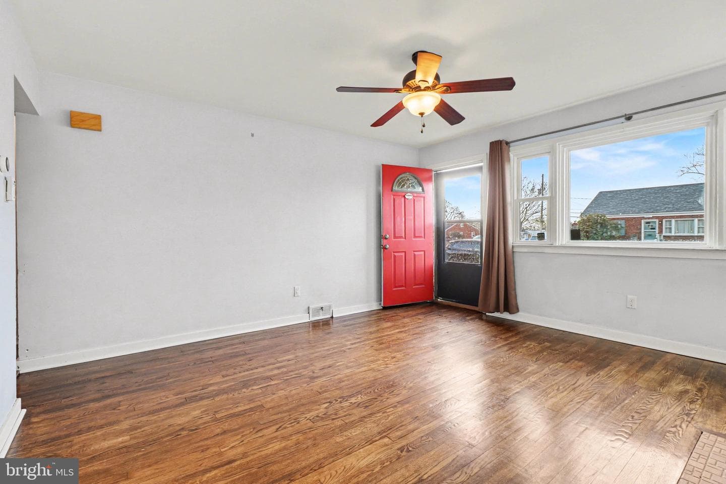 4926 Colorado Avenue photo 14