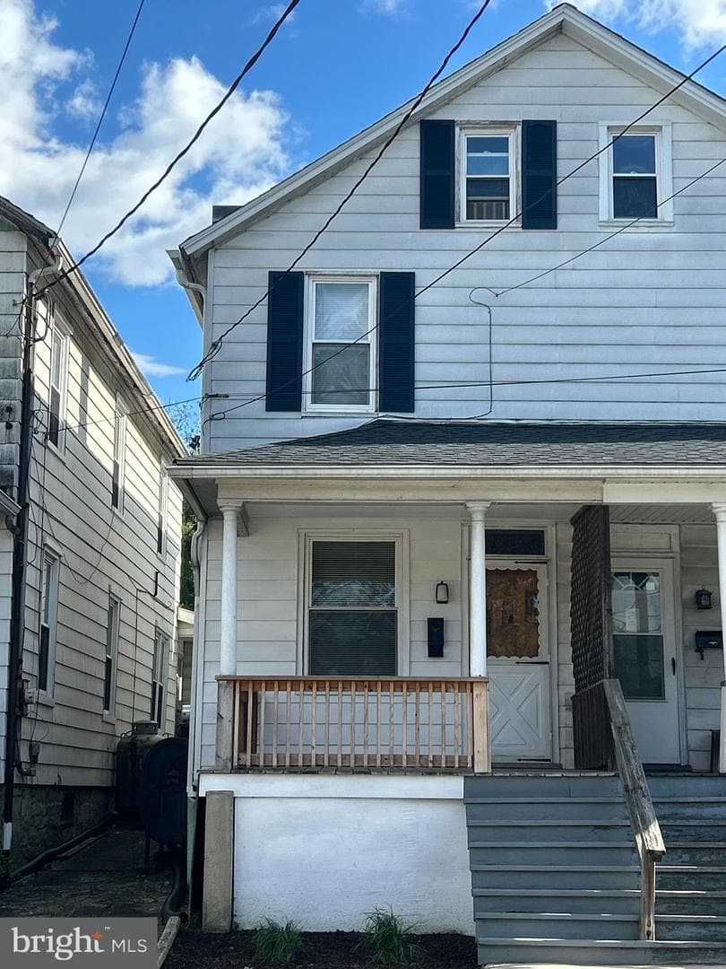 506 E Center Street, Millersburg