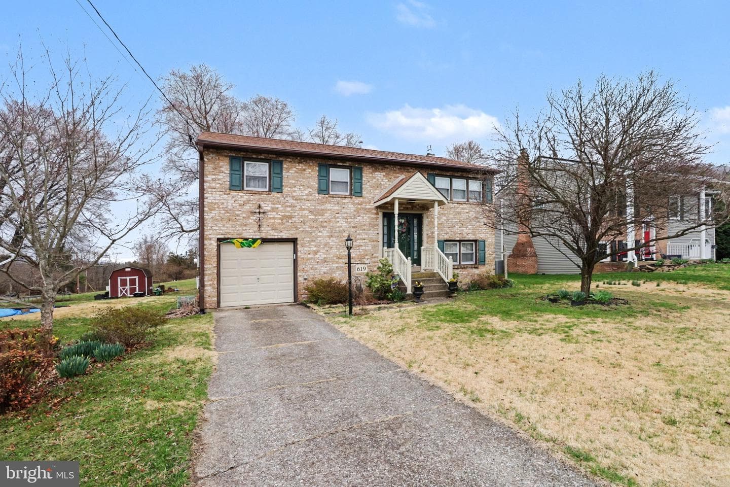 619 Charles Road photo 2