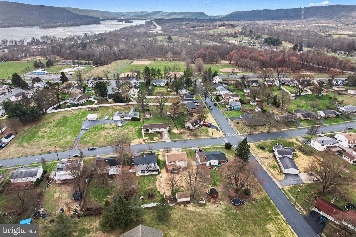 619 Charles Road photo 29