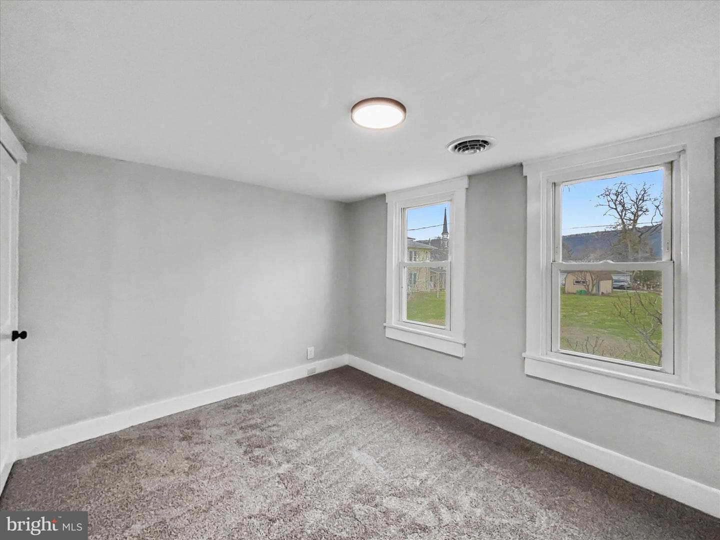 257 Moore Street photo 15