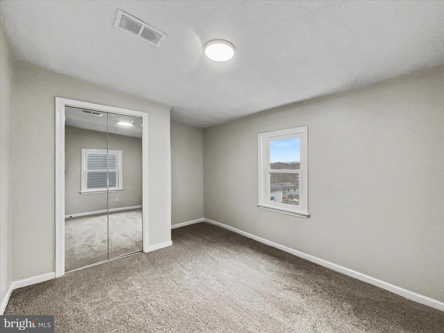 257 Moore Street photo 16