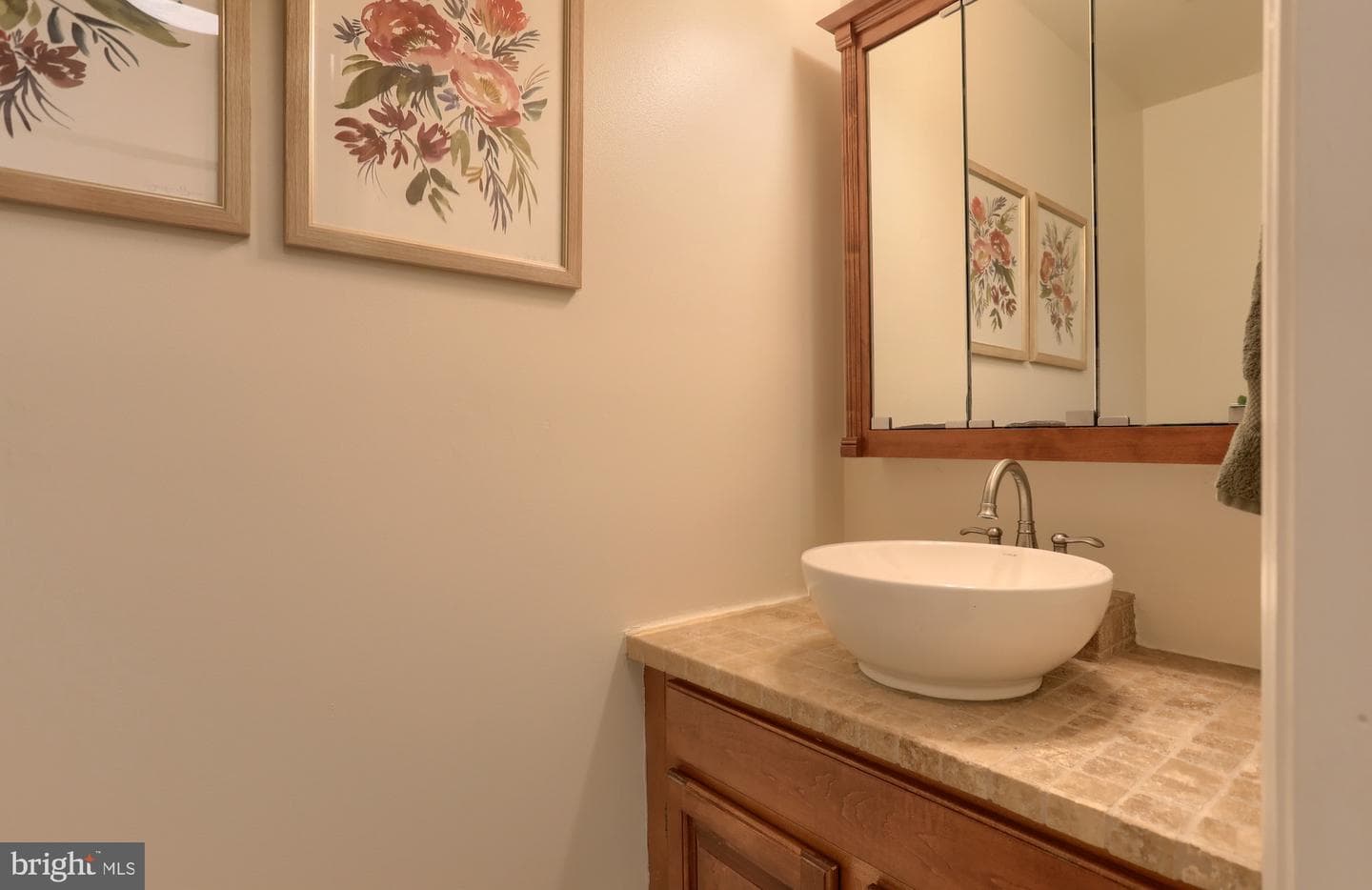 2039 Raleigh Road photo 18