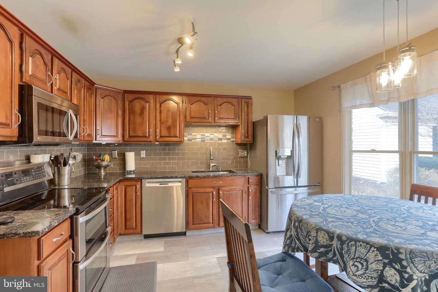 2039 Raleigh Road photo 9