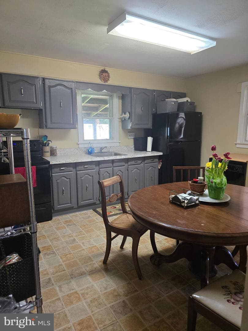 4928 Mauretania Avenue photo 3