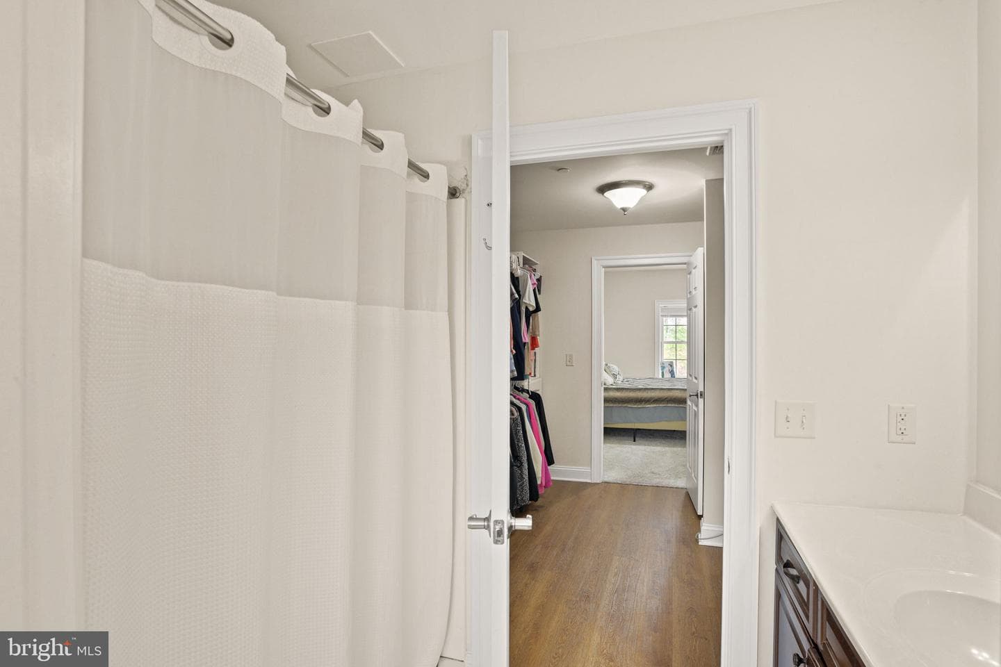 102 High Pointe Drive photo 19