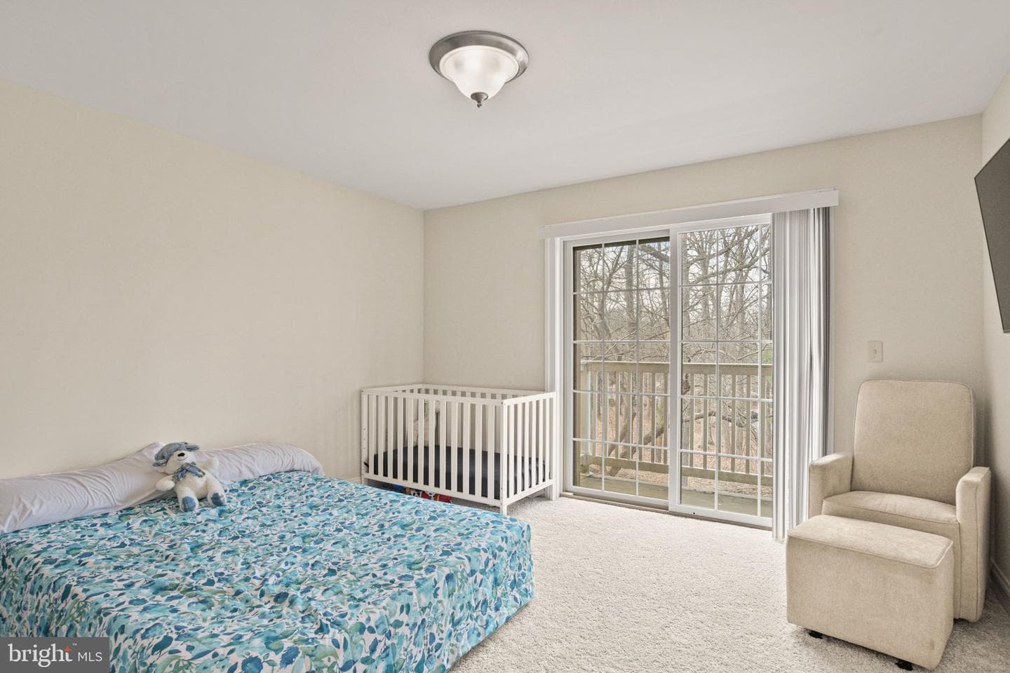 102 High Pointe Drive photo 33
