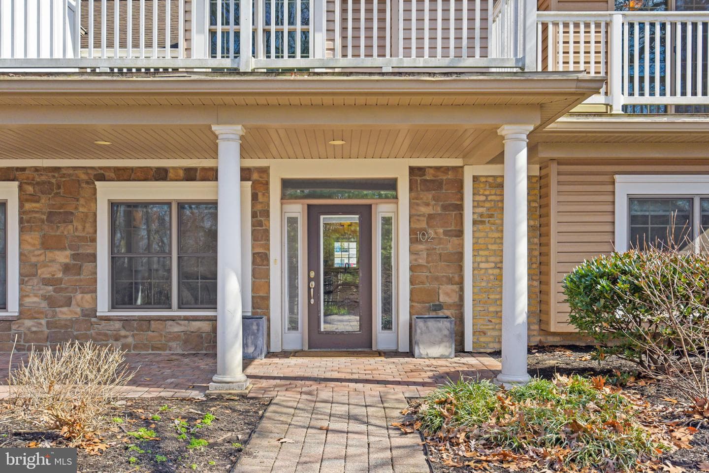 102 High Pointe Drive photo 36