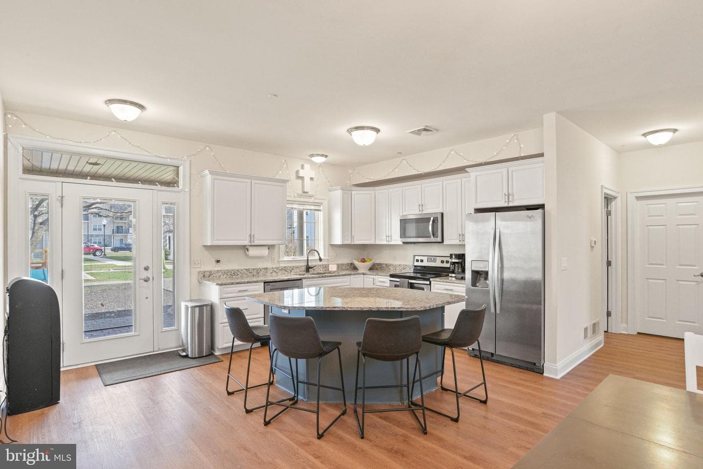 102 High Pointe Drive photo 6