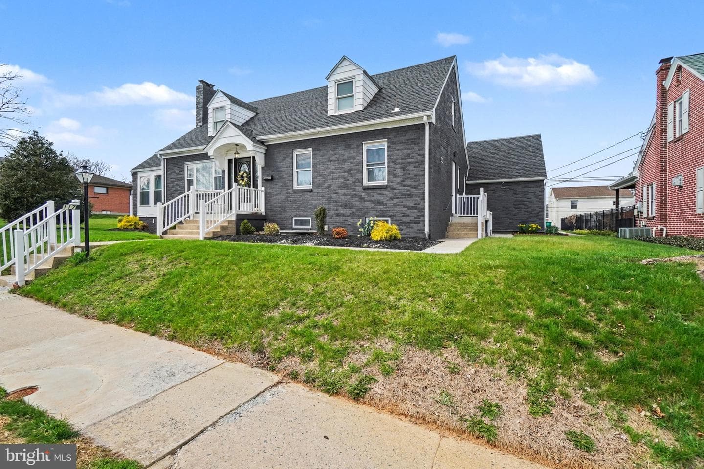 117 W Areba Avenue photo 4