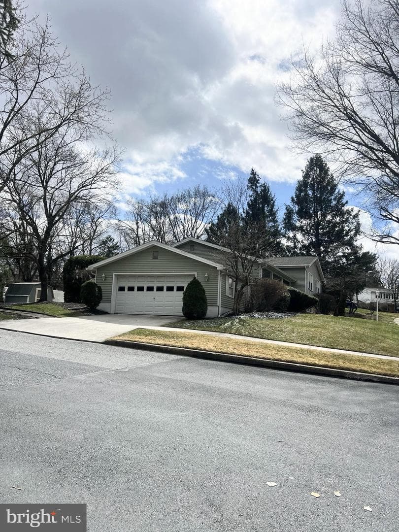 997 Galion Street photo 2