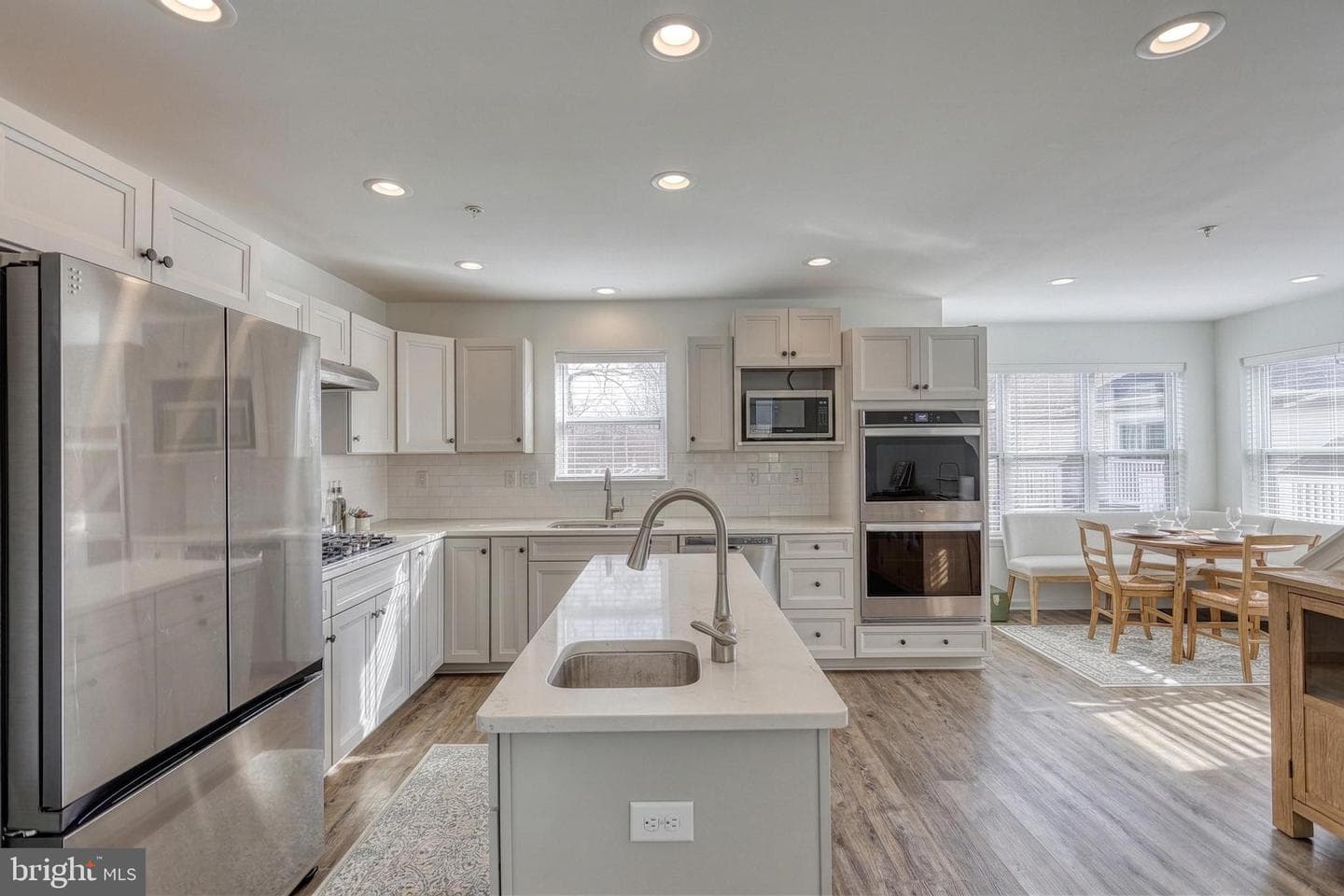 161 High Pointe Drive photo 23