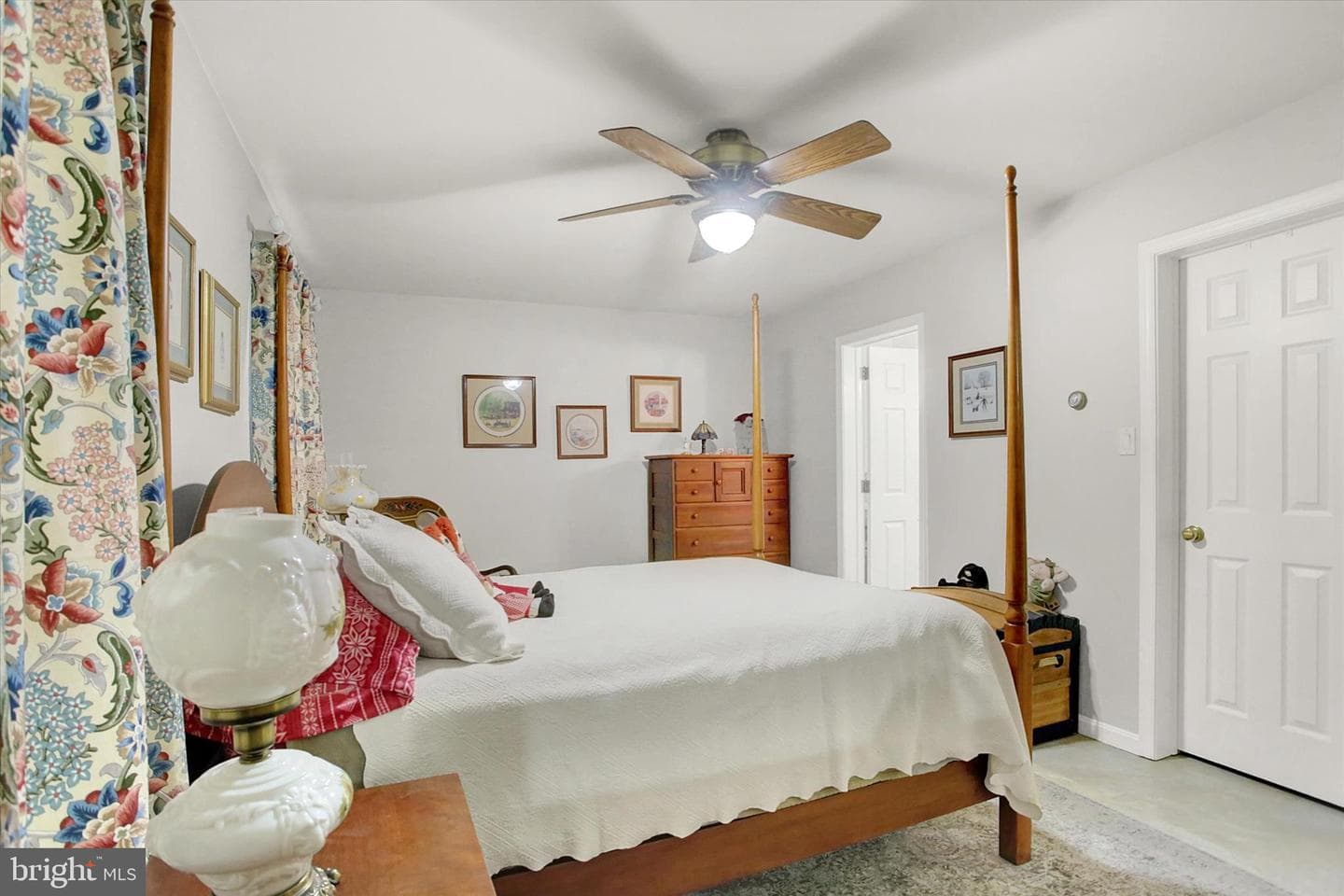 216 Fox Grove Place photo 24