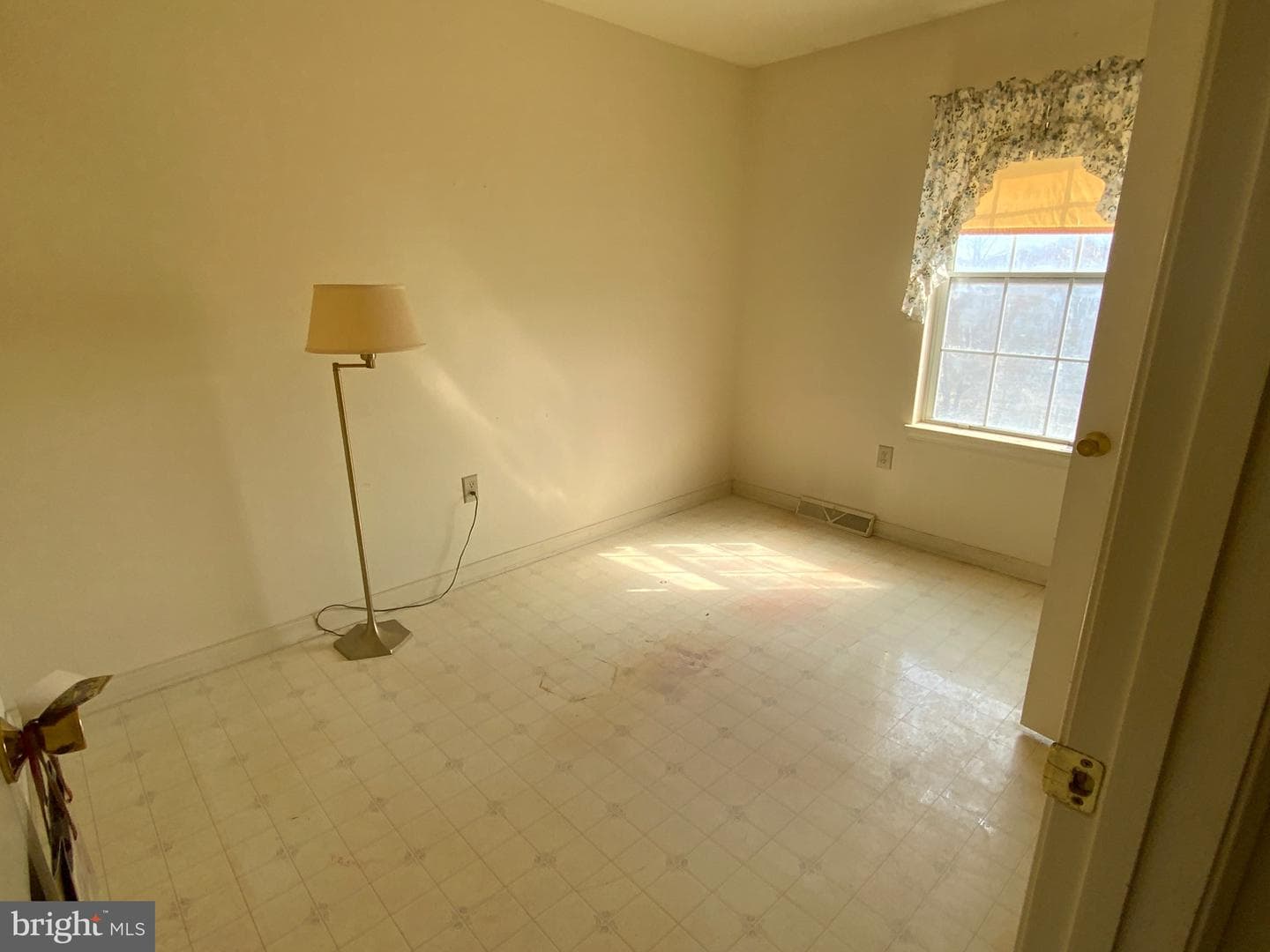 6284 Spring Knoll Drive photo 18