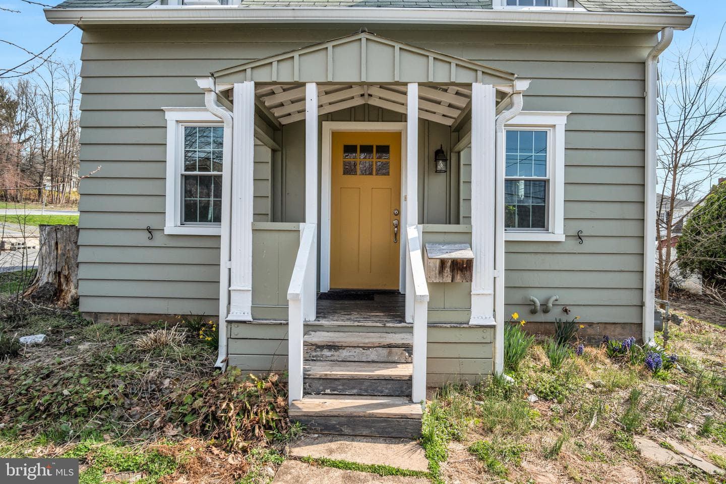 916 N Spring Street photo 4