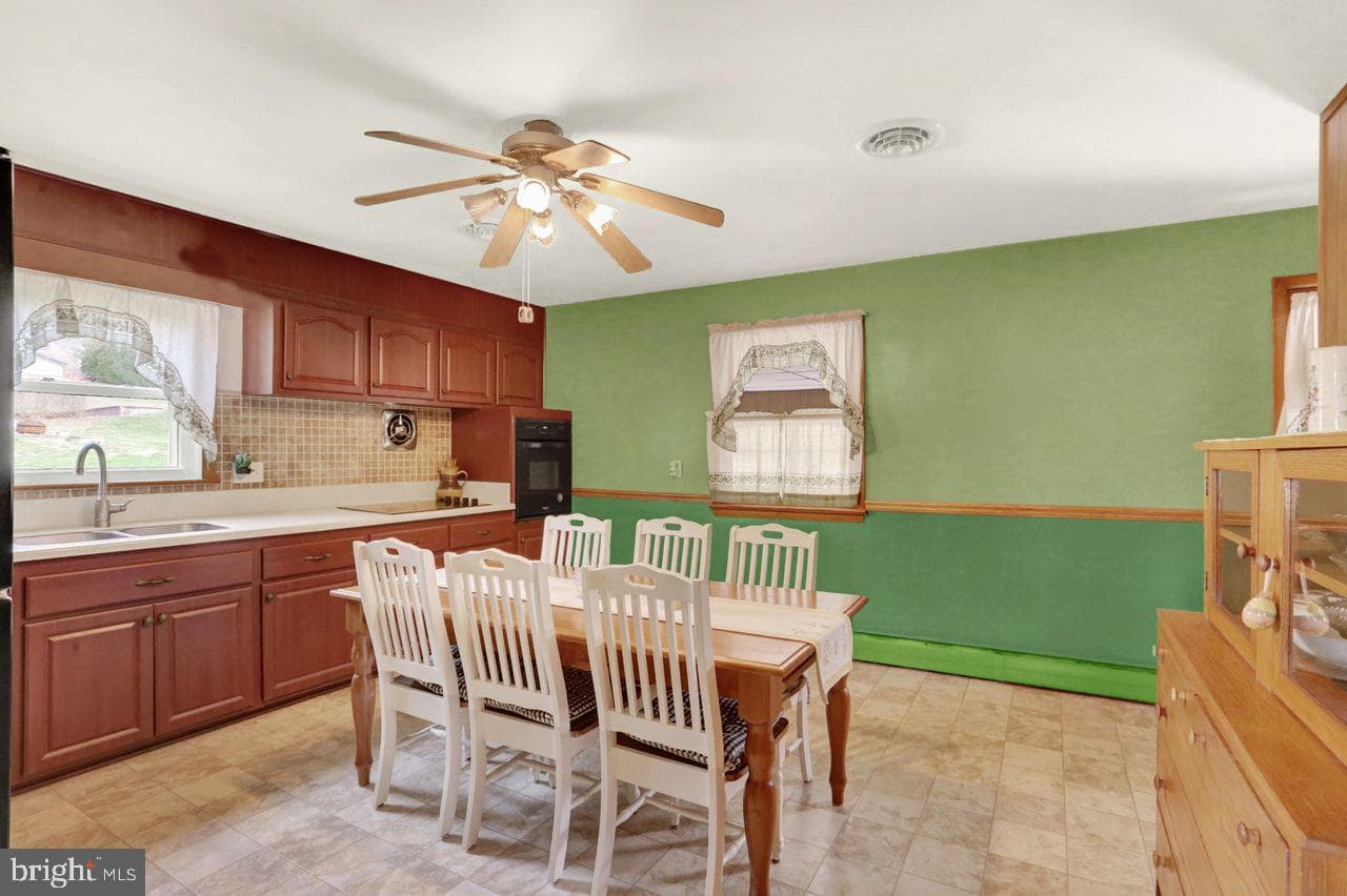 54 Grandview Road photo 3