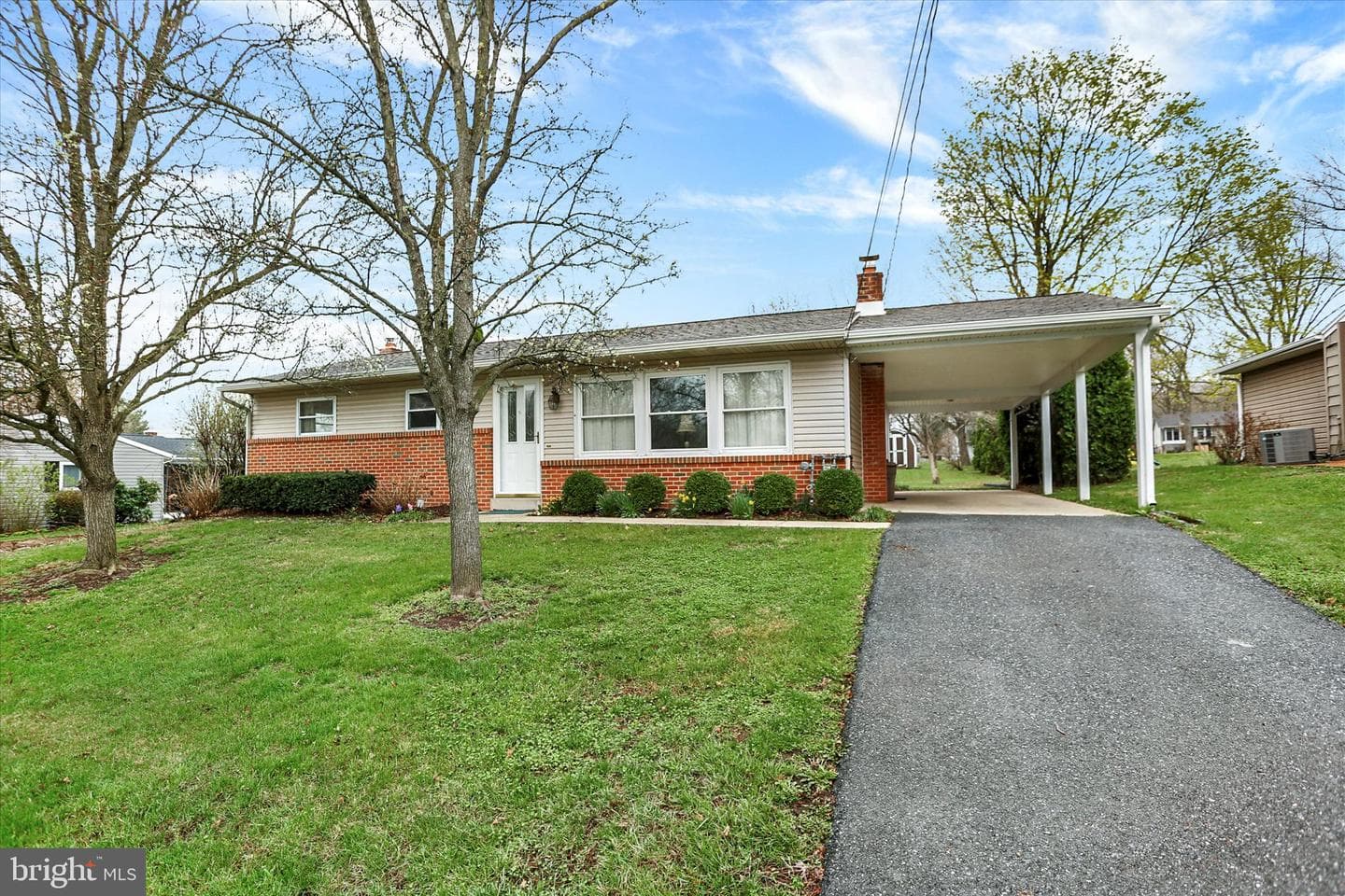 704 Charles Road photo 2
