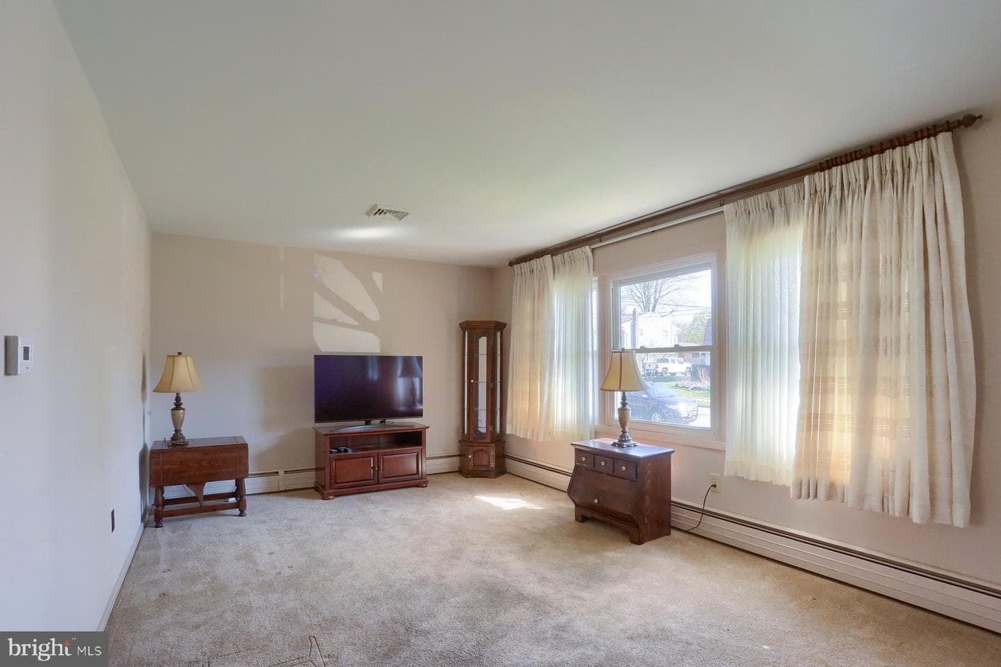 704 Charles Road photo 4
