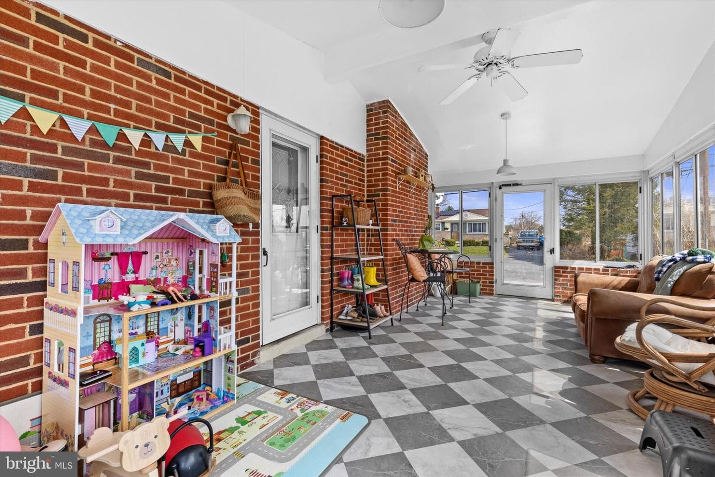 1420 Adams Avenue photo 31