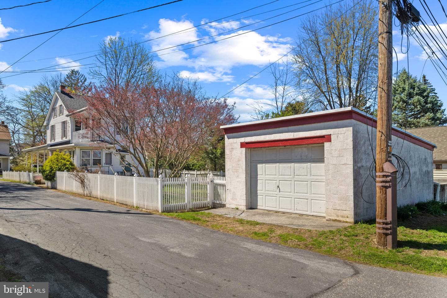 308 Redwood Street photo 5