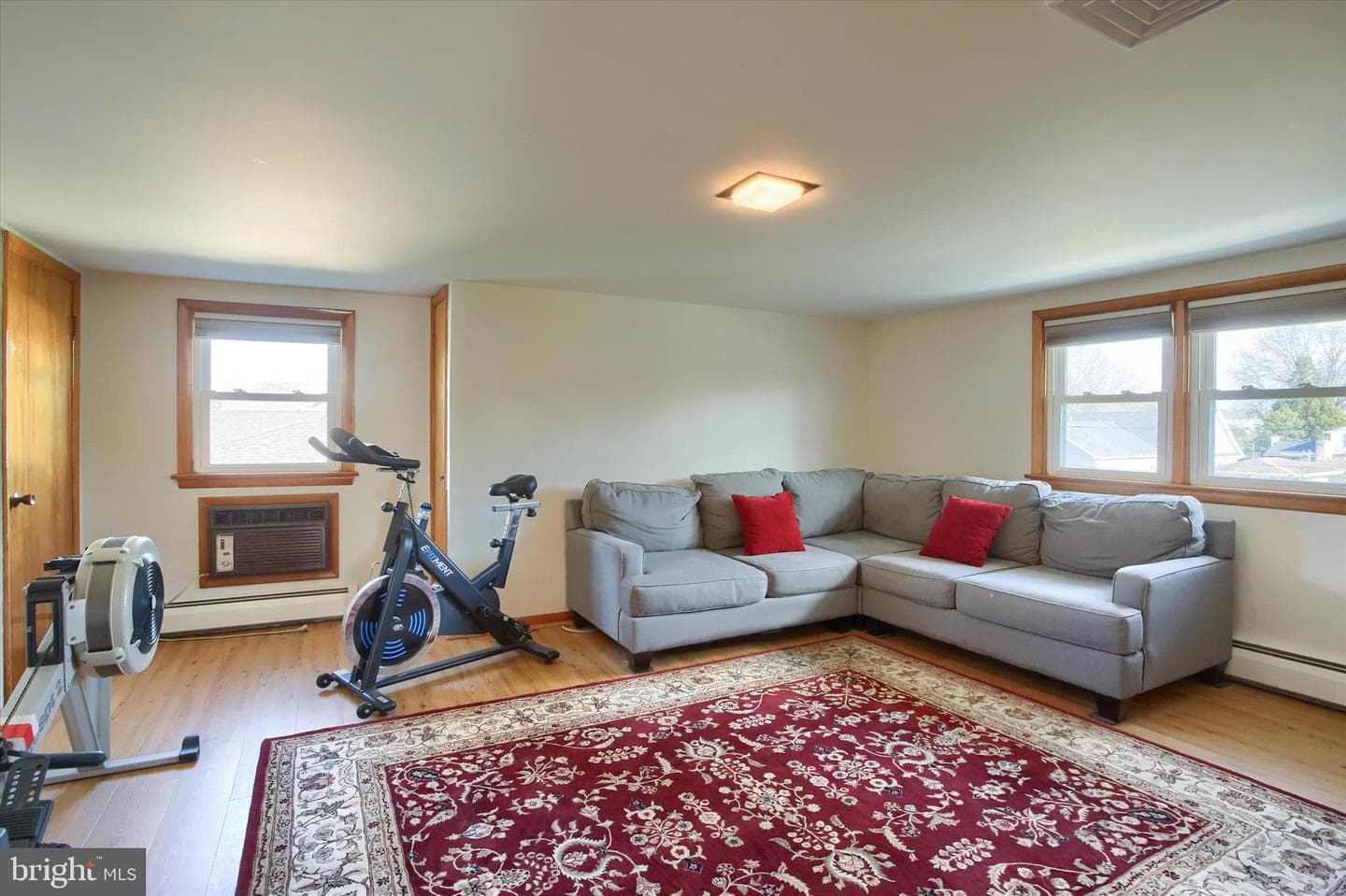 464 Cedar Avenue photo 23