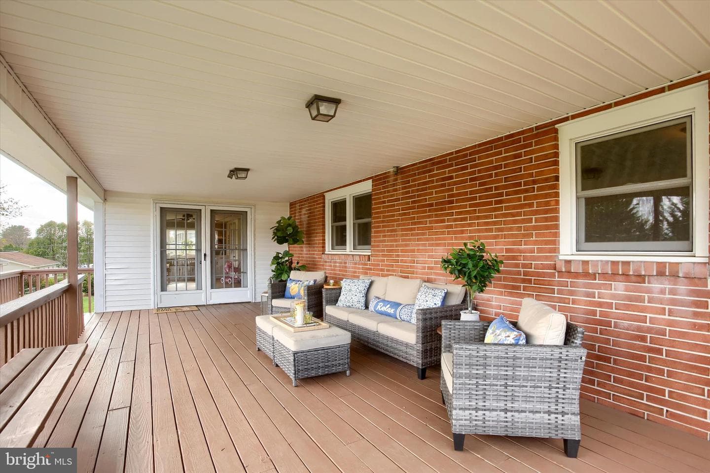464 Cedar Avenue photo 32