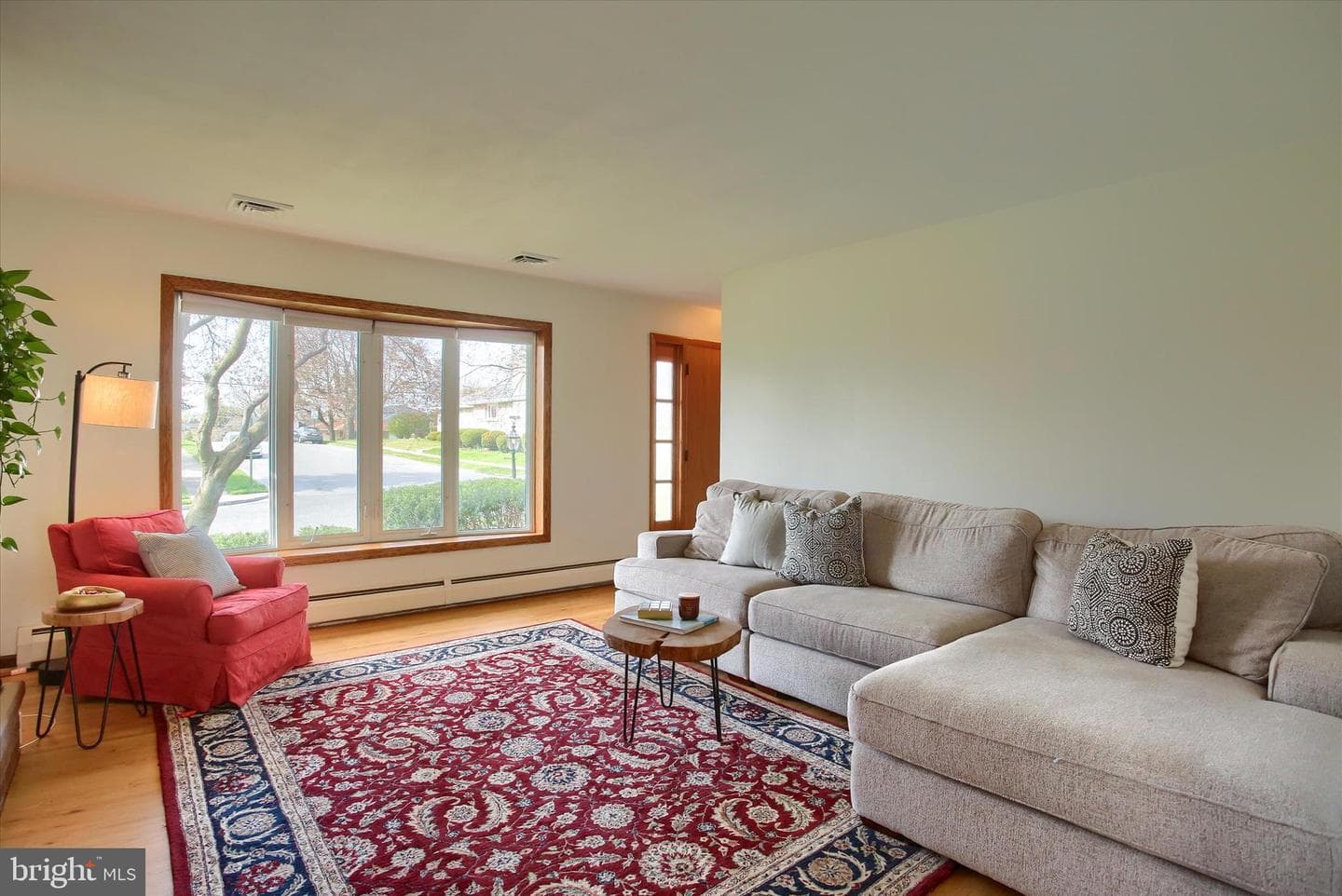 464 Cedar Avenue photo 4