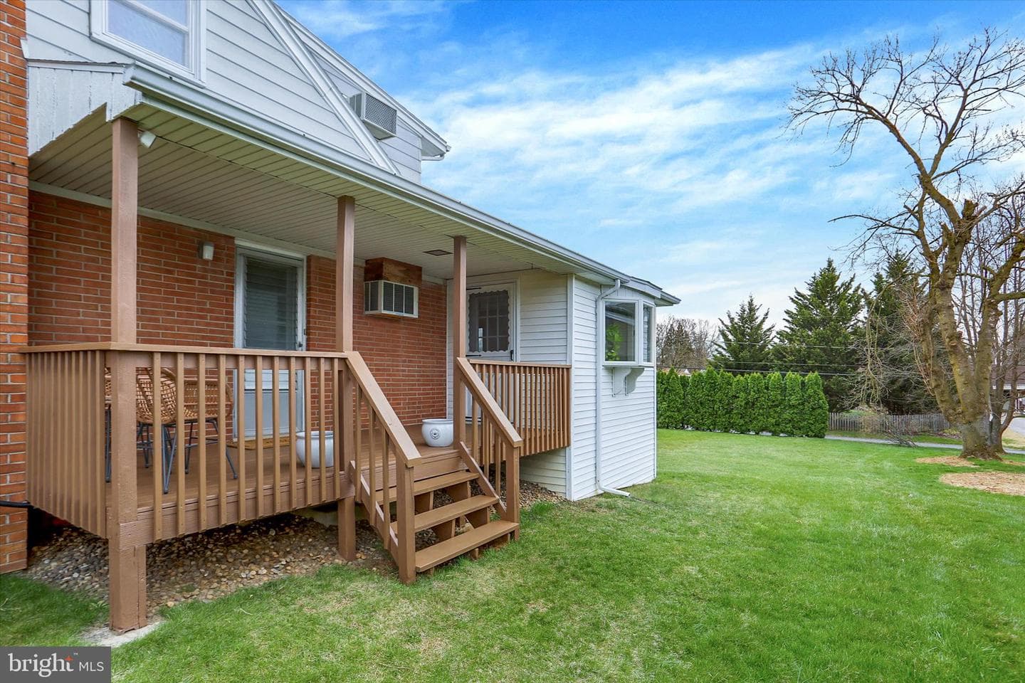 464 Cedar Avenue photo 55