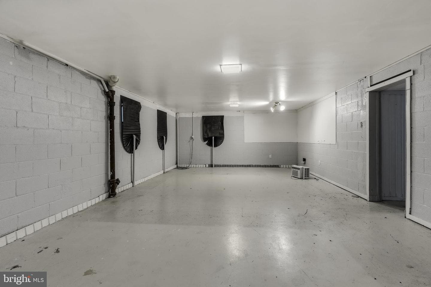 2301 Edgewood Road photo 31